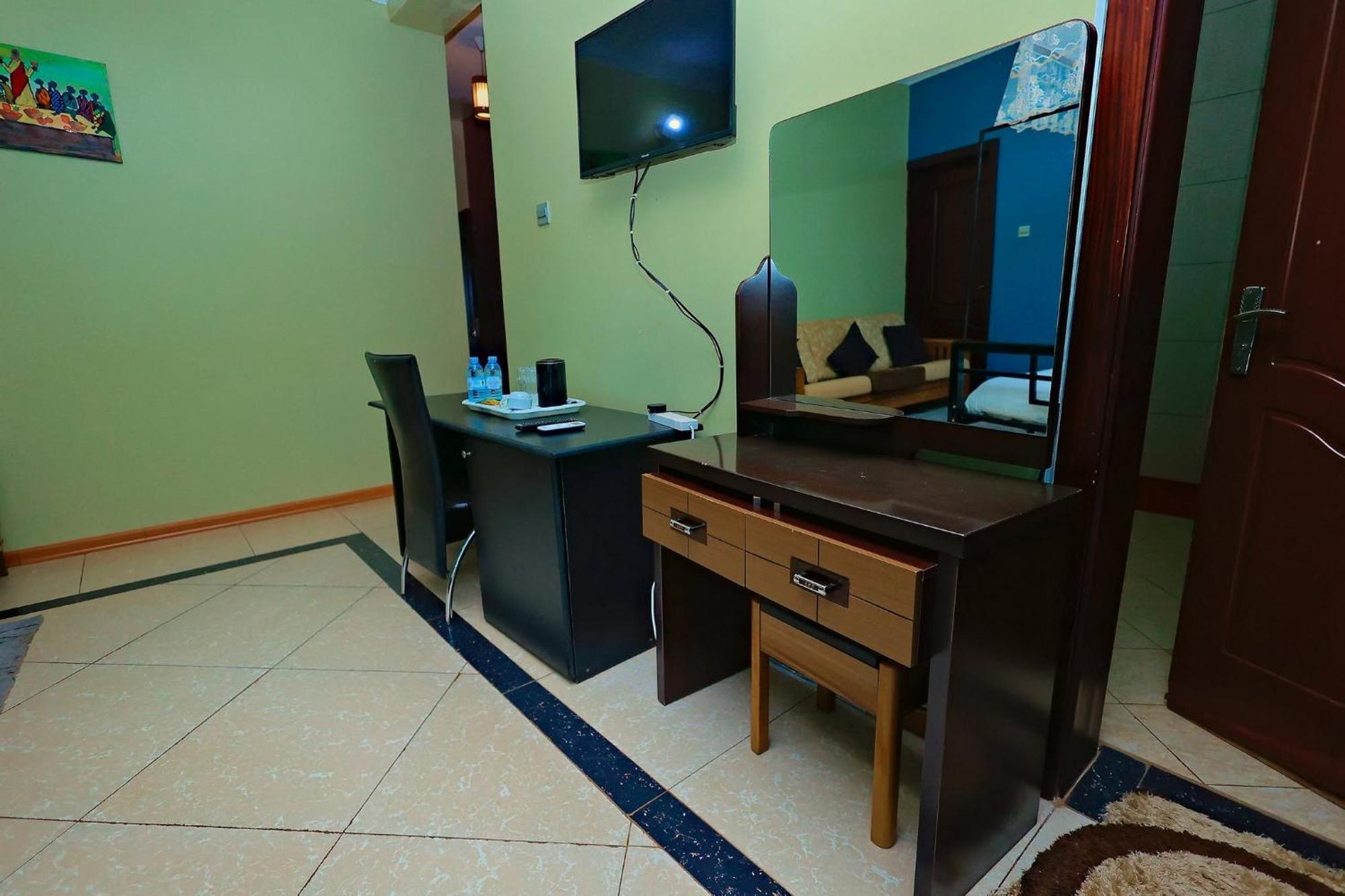 Shine Country Resort Hotel Naziba Экстерьер фото